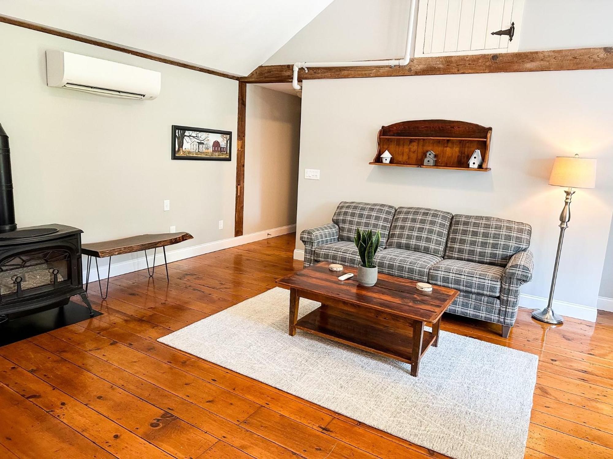 The Black Walnut Inn Amherst Extérieur photo
