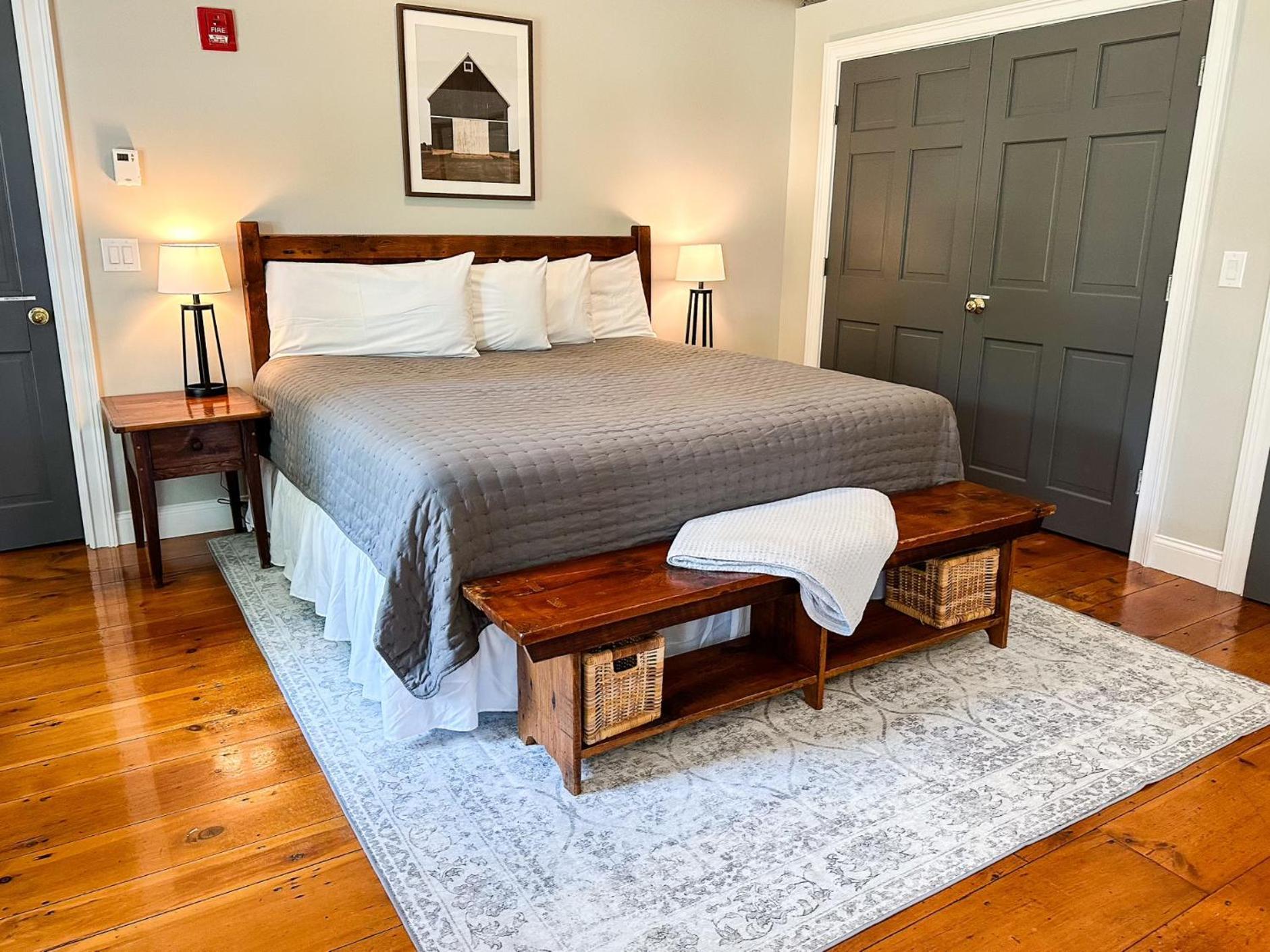 The Black Walnut Inn Amherst Extérieur photo
