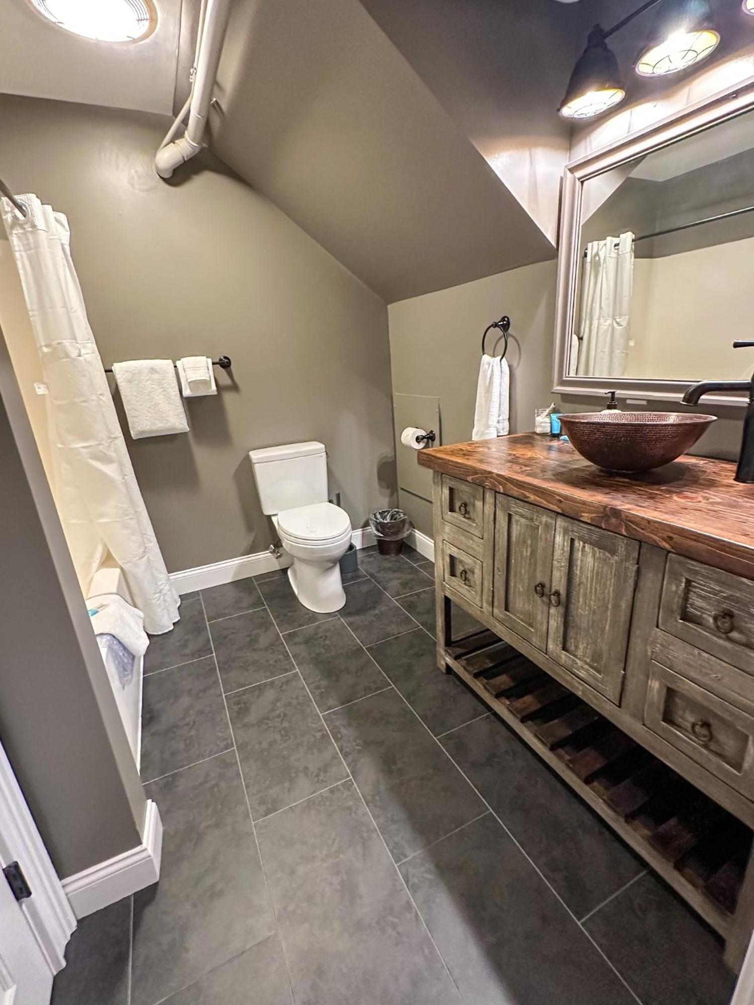 The Black Walnut Inn Amherst Extérieur photo