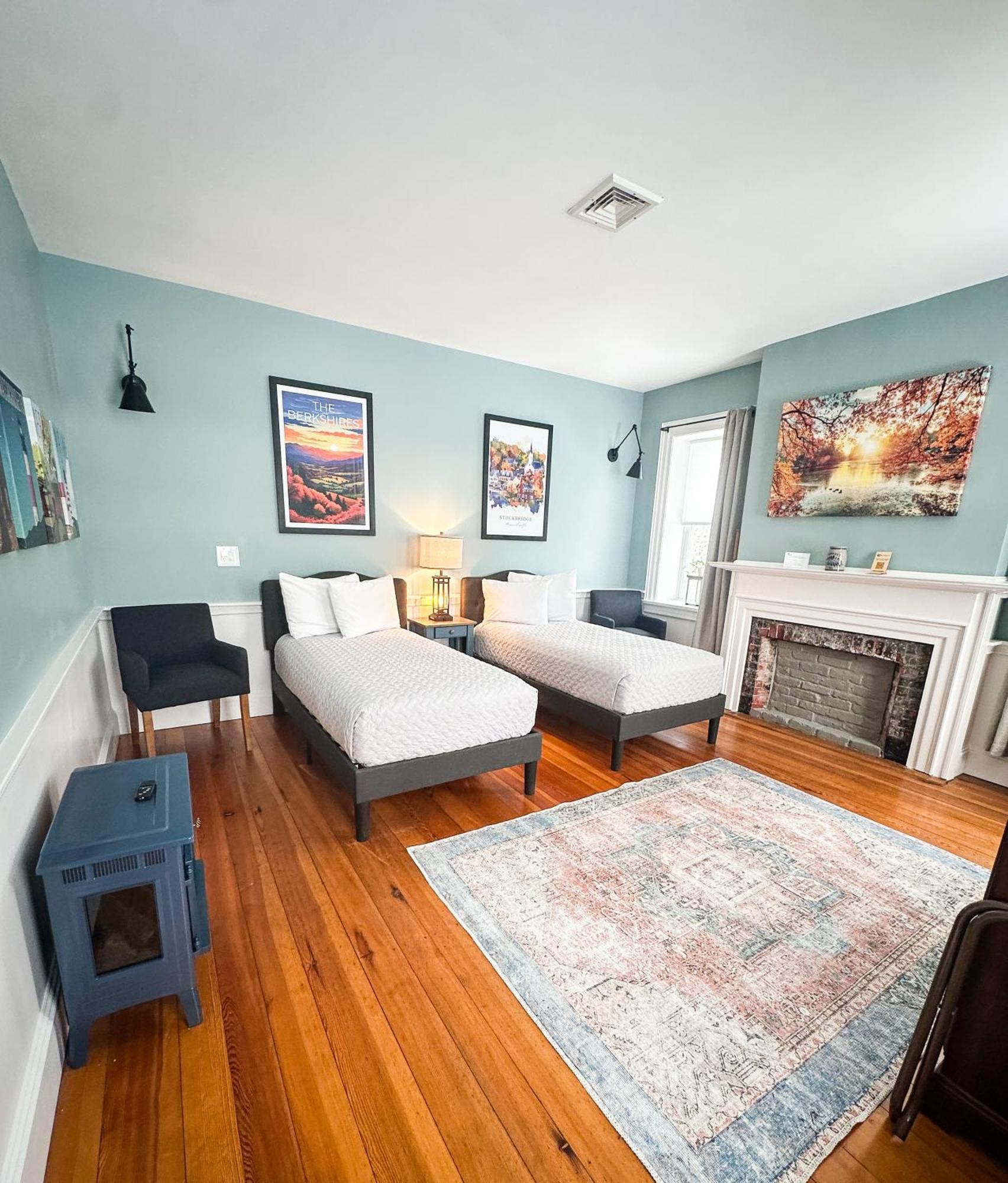 The Black Walnut Inn Amherst Extérieur photo
