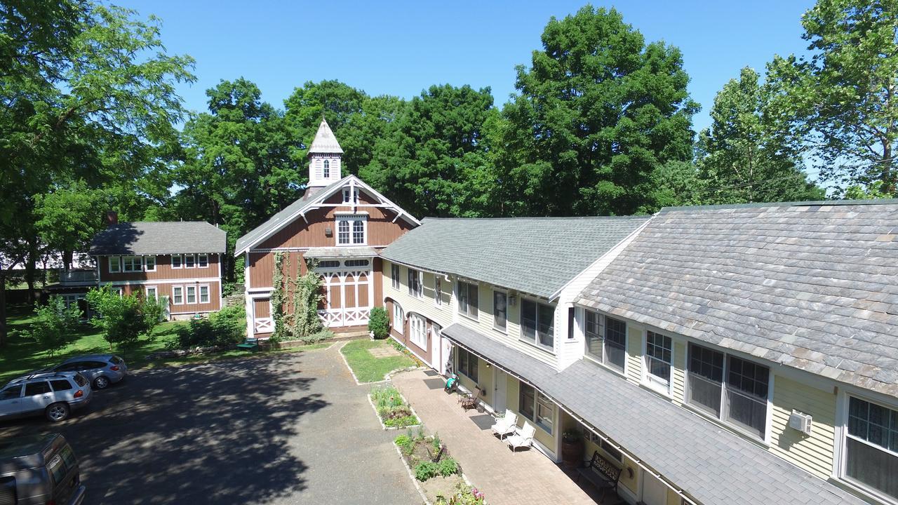 The Black Walnut Inn Amherst Extérieur photo